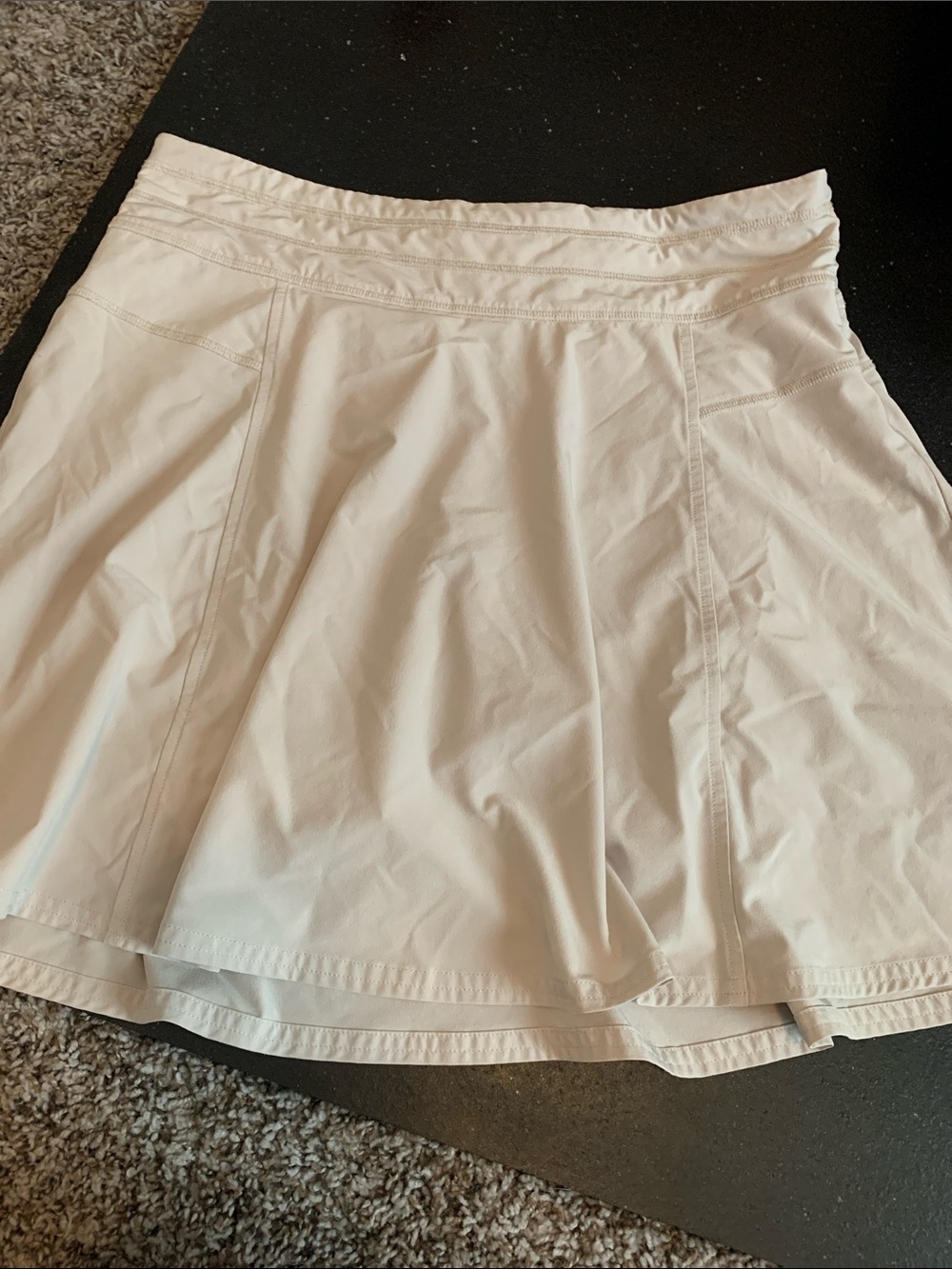 Athleta All Day Skort in light khaki/cream - size 10